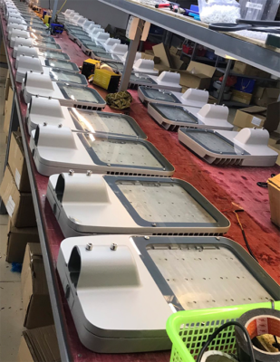 đèn đường BRP 372