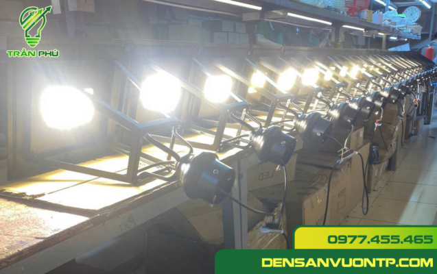 ảnh chiếu sáng đèn sân vườn kiểu anh tại xưởng sản xuất đèn trần phú