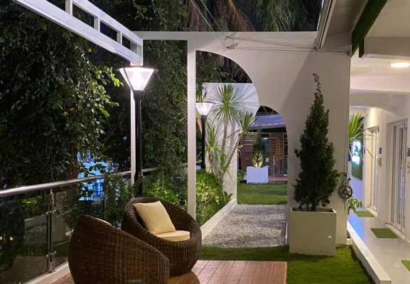 Đèn cột sân vườn đầu nấm hiện đại