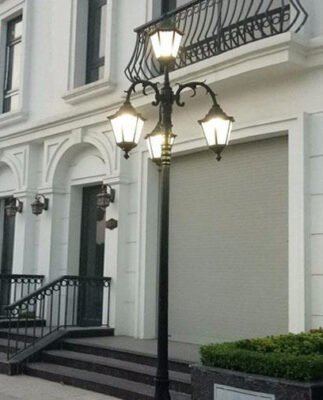 Cột trụ đèn lồng chùa