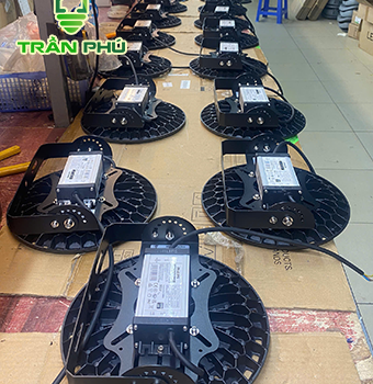 đèn nhà xưởng highbay ufo phillips