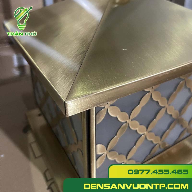 Đèn trụ cổng vuông đồng TP5004 b